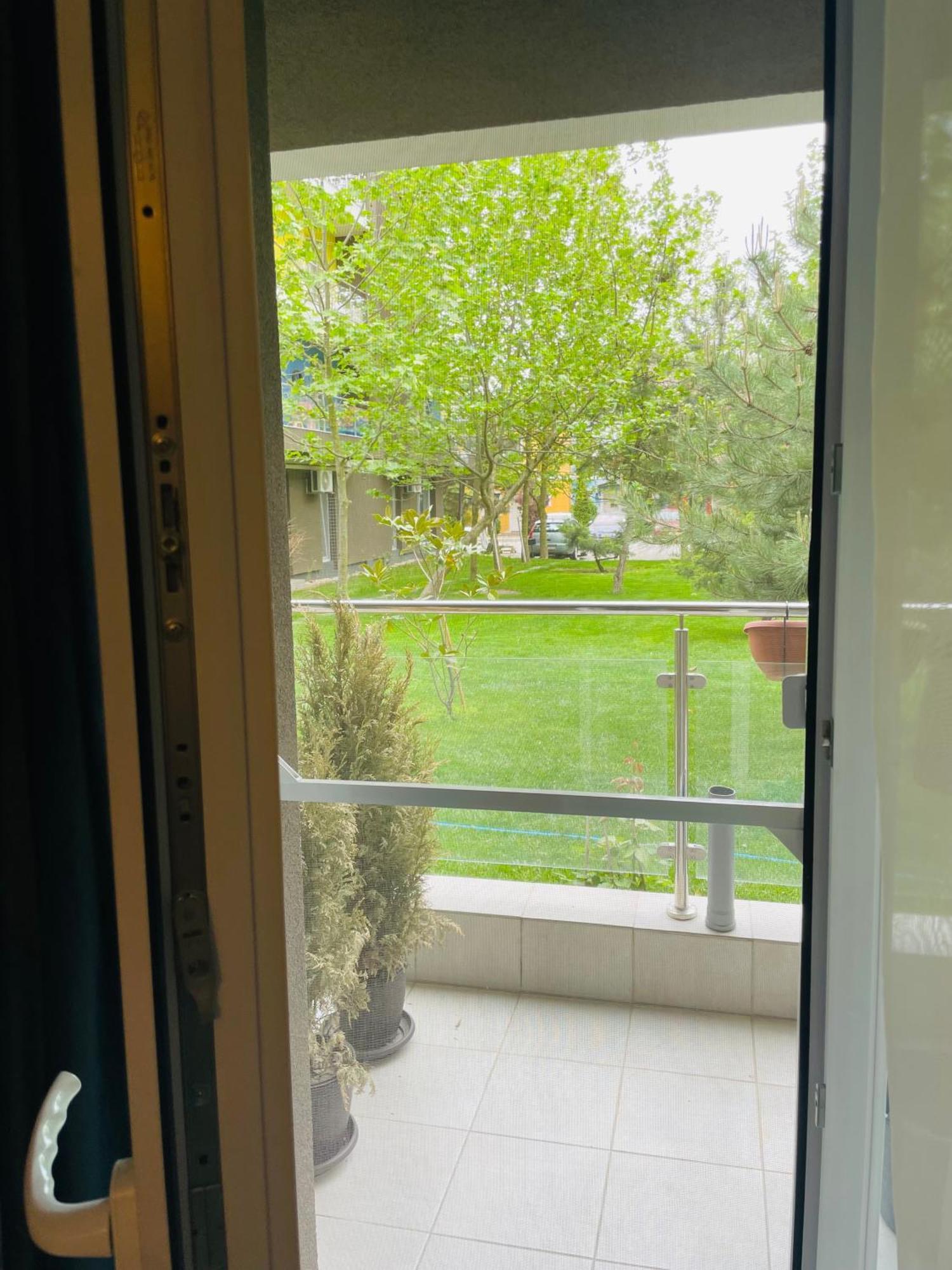 Air Residence 44 Otopeni Exterior photo